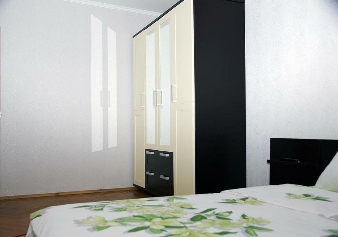 Уютная, Благоустроенная 2-Комнатная Квартира, Wifi Apartment Bobruisk Luaran gambar